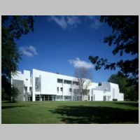 Richard Meier, Hartford Seminary (1978–1981), photo on architecture-history.org,1.jpg